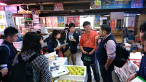 青果物卸売市場での青森県産りんごの評価に関する聞き取り調査（台湾新北市）
